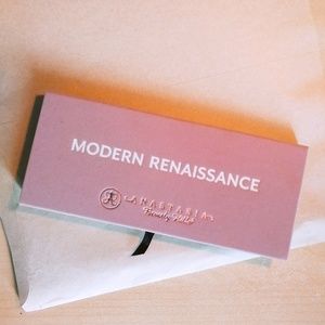 Modern Renaissance Palette 90% New
